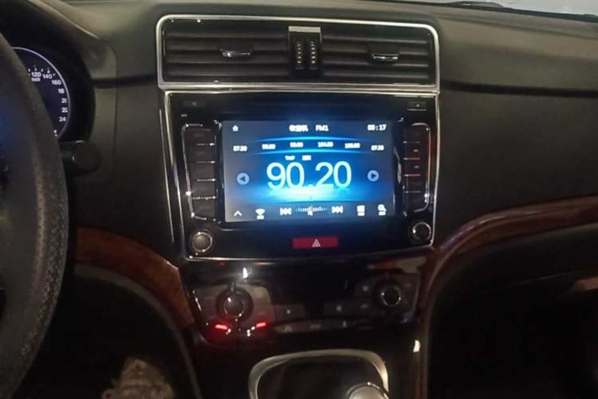 Used Haval H6 2013 Sports Edition 1.5T Manual Two-Wheel Drive Elite Model Audio And AC Panel