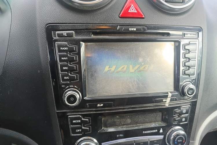 Used Haval H6 2013 Upgraded Model 1.5T Manual Two-Wheel Drive Elite Version Audio And AC Panel