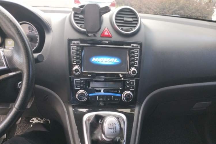 Used Haval H6 2013 Upgraded Model 1.5T Manual Two-Wheel Drive Elite Version Audio And AC Panel