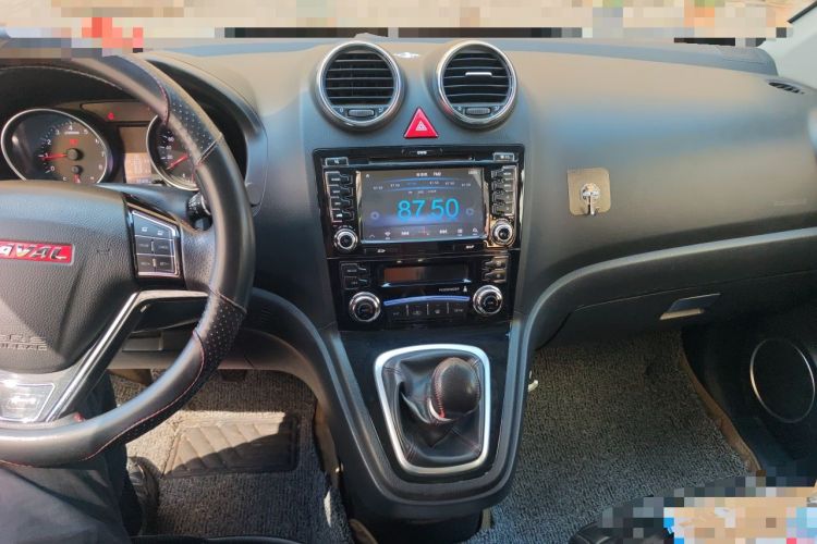 Used Haval H6 2013 Upgraded Model 1.5T Manual Two-Wheel Drive Elite Version Audio And AC Panel