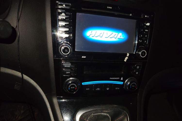 Used Haval H6 2013 Upgraded Model 1.5T Manual Two-Wheel Drive Elite Version Audio And AC Panel