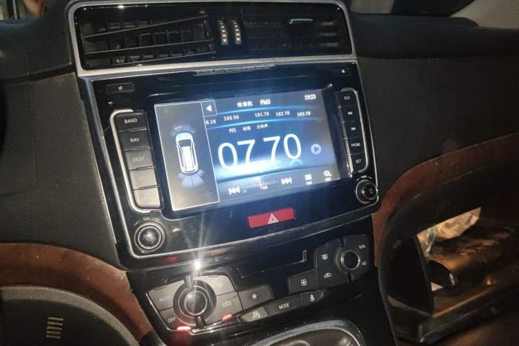 Used Haval H6 2013 Sport Edition 1.5T Manual Two-Wheel Drive Prestige Model Audio And AC Panel