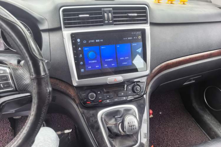 Used Haval H6 2013 Sports Edition 1.5T Manual Two-Wheel Drive Elite Model Audio And AC Panel