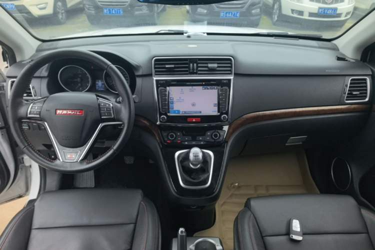 Used Haval H6 2013 Sports Edition 1.5T Manual Two-Wheel Drive Elite Model Center Console