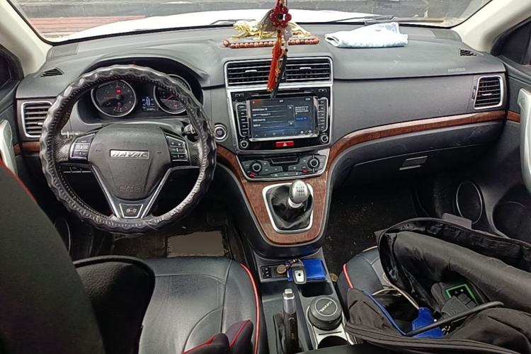 Used Haval H6 2013 Sports Edition 1.5T Manual Two-Wheel Drive Elite Model Center Console