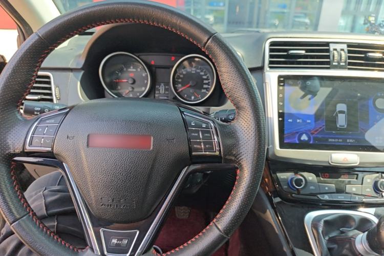 Used Haval H6 2013 Sports Edition 1.5T Manual Two-Wheel Drive Elite Model Center Console