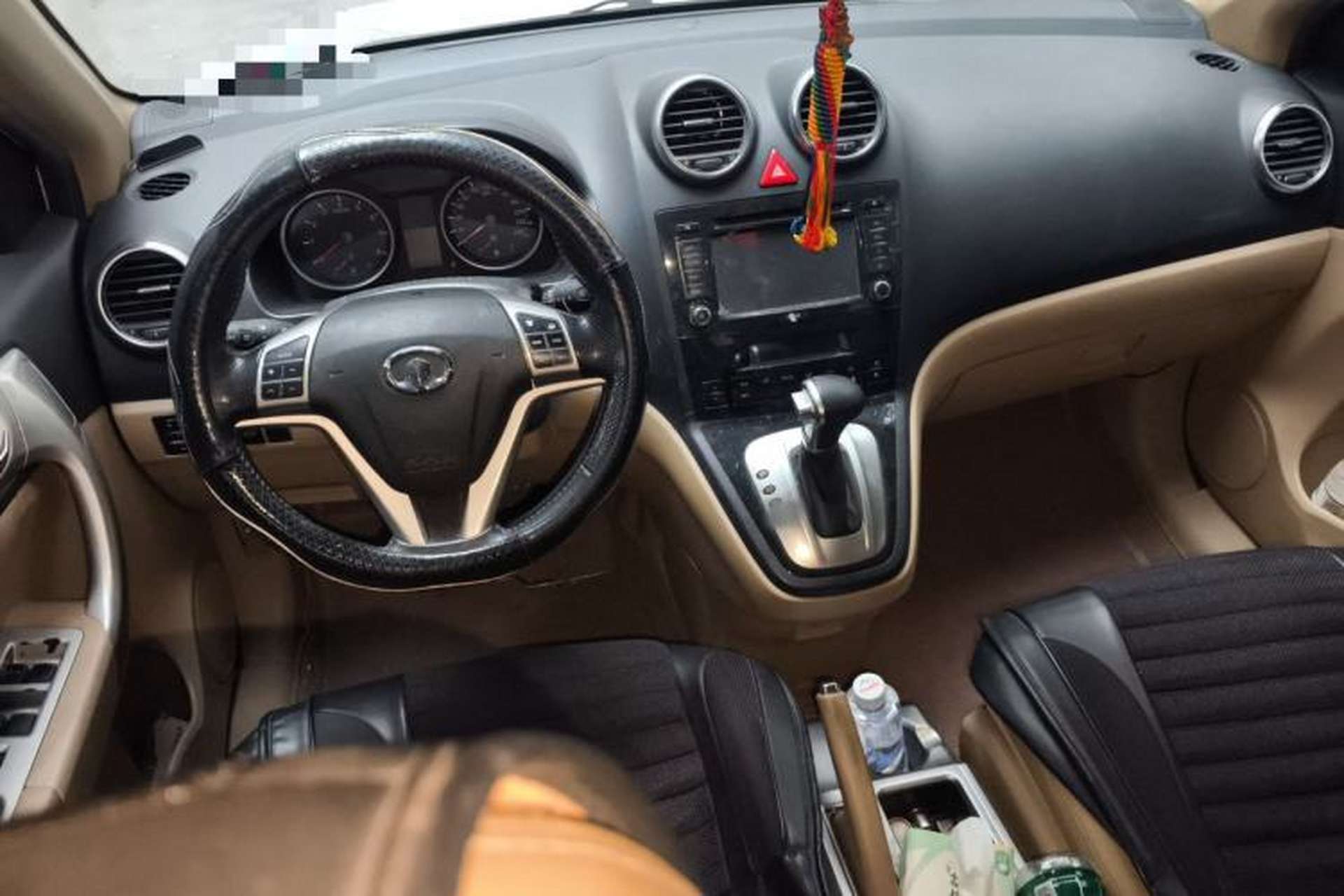 Used Haval H6 2013 Upgraded Model 2.4L Automatic Two-Wheel Drive Elite Version Center Console