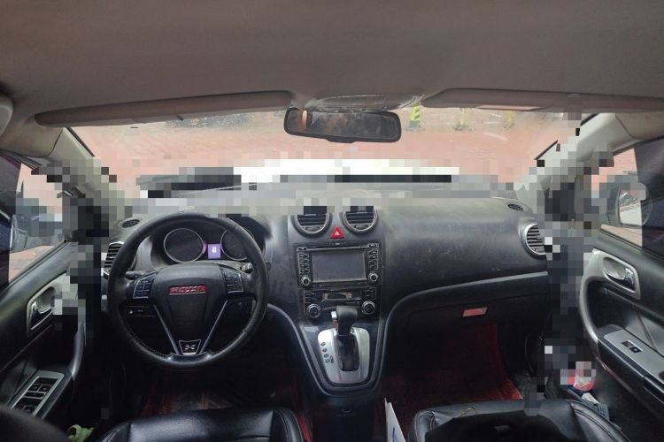 Used Haval H6 2013 Upgraded Model 2.4L Automatic Two-Wheel Drive Elite Version Center Console
