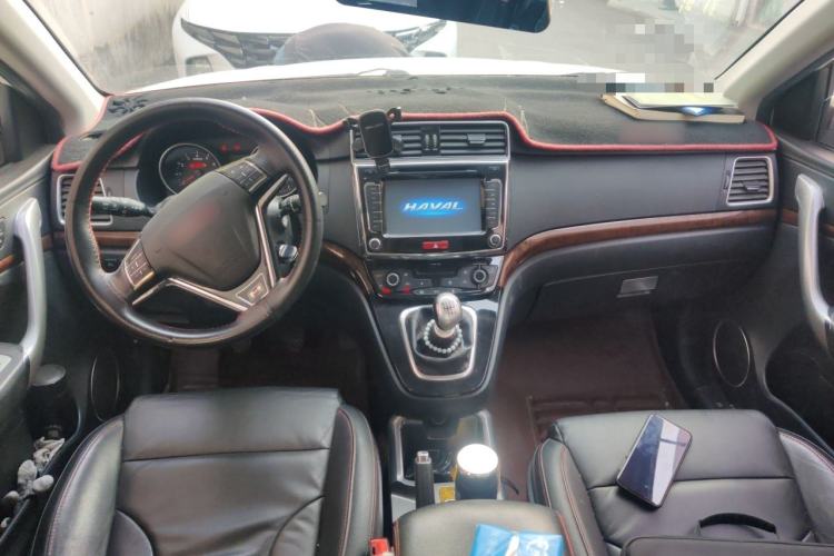 Used Haval H6 2013 Sports Edition 1.5T Manual Two-Wheel Drive Elite Model Center Console