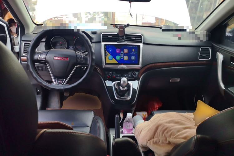 Used Haval H6 2013 Sport Edition 1.5T Manual Two-Wheel Drive Prestige Model Center Console