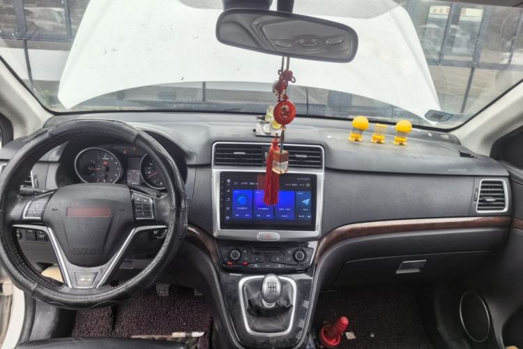 Used Haval H6 2013 Sports Edition 1.5T Manual Two-Wheel Drive Elite Model Center Console
