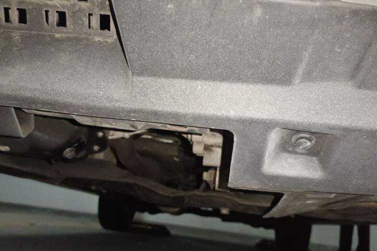 Used Haval H6 2013 Upgraded Model 1.5T Manual Two-Wheel Drive Elite Version Chassis Front