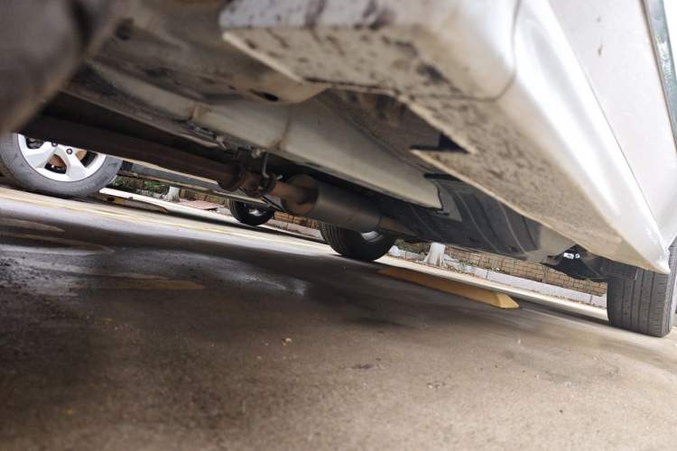 Used Haval H6 2013 Upgraded Model 1.5T Manual Two-Wheel Drive Elite Version Chassis Front Left