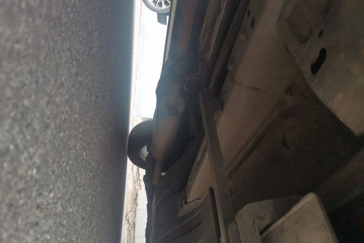 Used Haval H6 2013 Upgraded Model 2.4L Automatic Two-Wheel Drive Elite Version Chassis Front Left