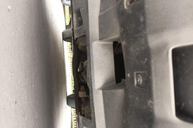 Used Haval H6 2013 Upgraded Model 1.5T Manual Two-Wheel Drive Elite Version Chassis Front