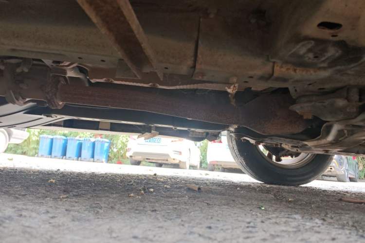 Used Haval H6 2013 Upgraded Model 1.5T Manual Two-Wheel Drive Elite Version Chassis Front Right