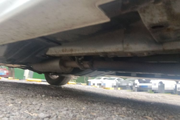 Used Haval H6 2013 Upgraded Model 1.5T Manual Two-Wheel Drive Elite Version Chassis Front Right