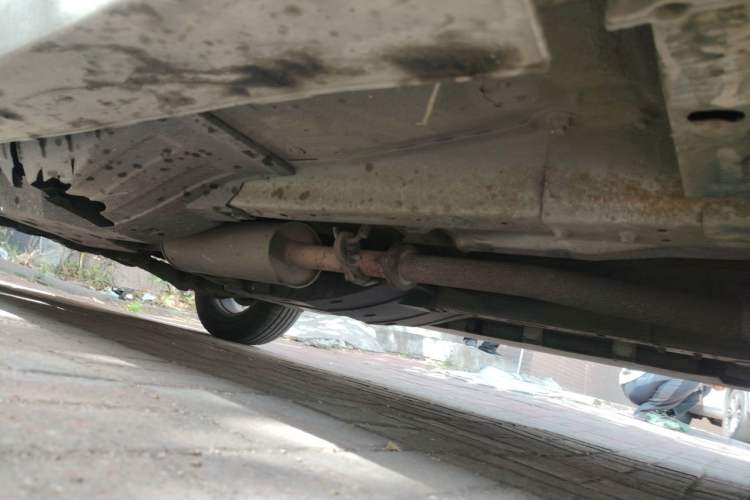 Used Haval H6 2013 Upgraded Model 1.5T Manual Two-Wheel Drive Elite Version Chassis Front Right