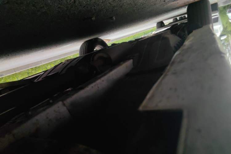 Used Haval H6 2013 Upgraded Model 1.5T Manual Two-Wheel Drive Elite Version Chassis Front Right