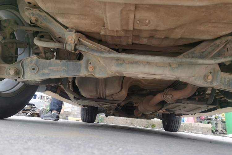 Used Haval H6 2013 Upgraded Model 1.5T Manual Two-Wheel Drive Elite Version Chassis Rear