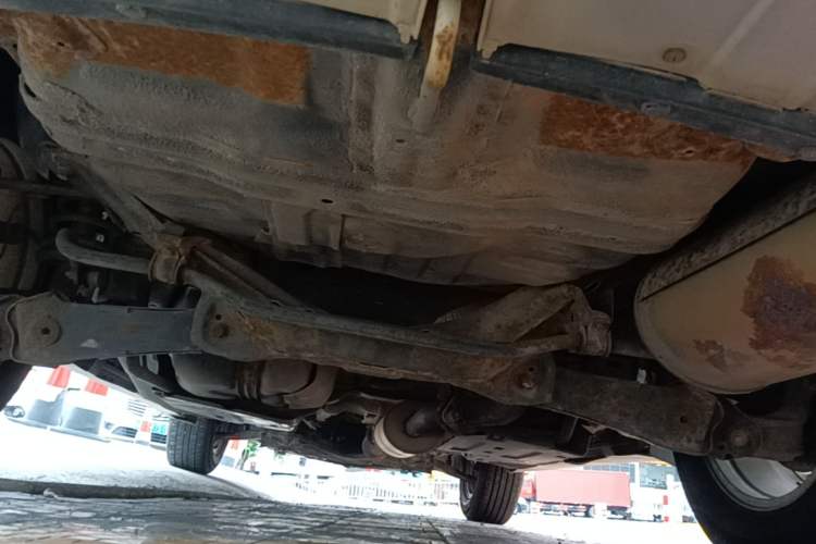 Used Haval H6 2013 Sports Edition 1.5T Manual Two-Wheel Drive Elite Model Chassis Rear