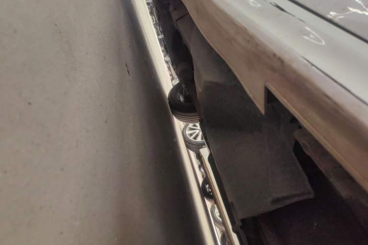 Used Haval H6 2013 Upgraded Model 1.5T Manual Two-Wheel Drive Urban Version Chassis Rear Left