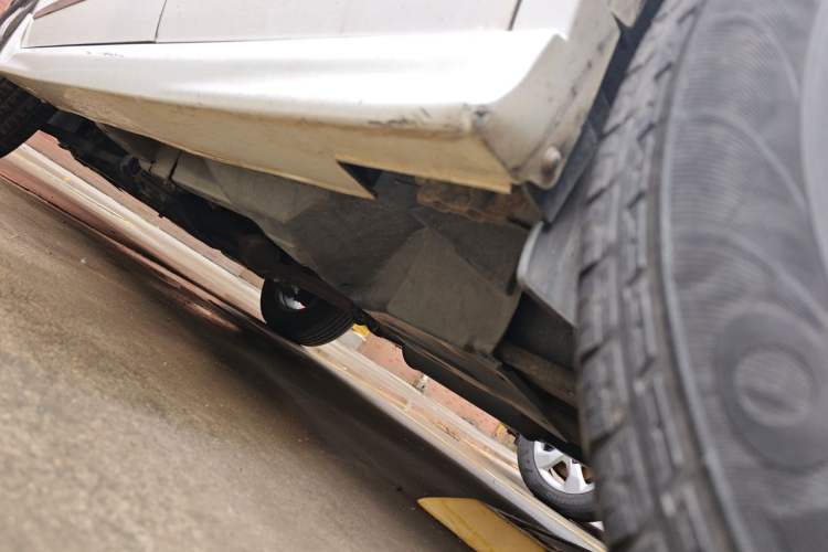 Used Haval H6 2013 Upgraded Model 1.5T Manual Two-Wheel Drive Elite Version Chassis Rear Left