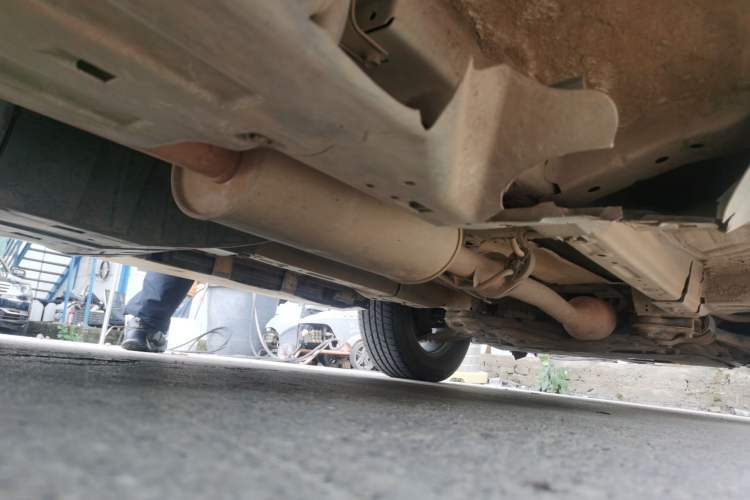 Used Haval H6 2013 Upgraded Model 1.5T Manual Two-Wheel Drive Elite Version Chassis Rear Right