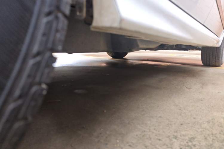 Used Haval H6 2013 Upgraded Model 1.5T Manual Two-Wheel Drive Elite Version Chassis Rear Right