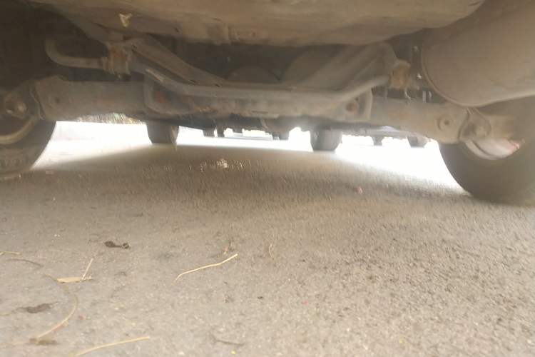 Used Haval H6 2013 Upgraded Model 1.5T Manual Two-Wheel Drive Elite Version Chassis Rear