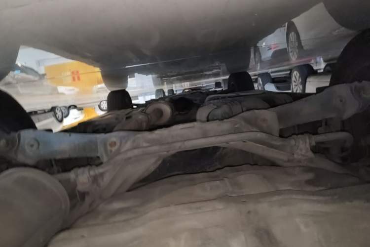 Used Haval H6 2013 Sports Edition 1.5T Manual Two-Wheel Drive Elite Model Chassis Rear