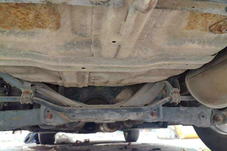 Used Haval H6 2013 Sport Edition 1.5T Manual Two-Wheel Drive Prestige Model Chassis Rear