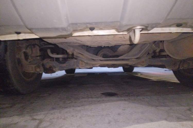 Used Haval H6 2013 Upgraded Model 1.5T Manual Two-Wheel Drive Elite Version Chassis Rear