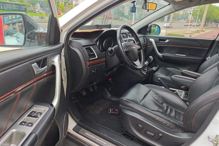 Used Haval H6 2013 Sports Edition 1.5T Manual Two-Wheel Drive Elite Model Driver Seat