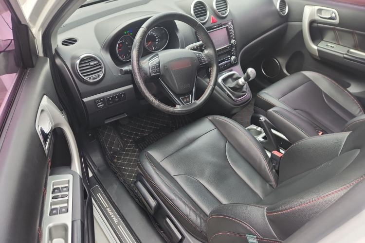 Used Haval H6 2013 Upgraded Model 1.5T Manual Two-Wheel Drive Elite Version Driver Seat