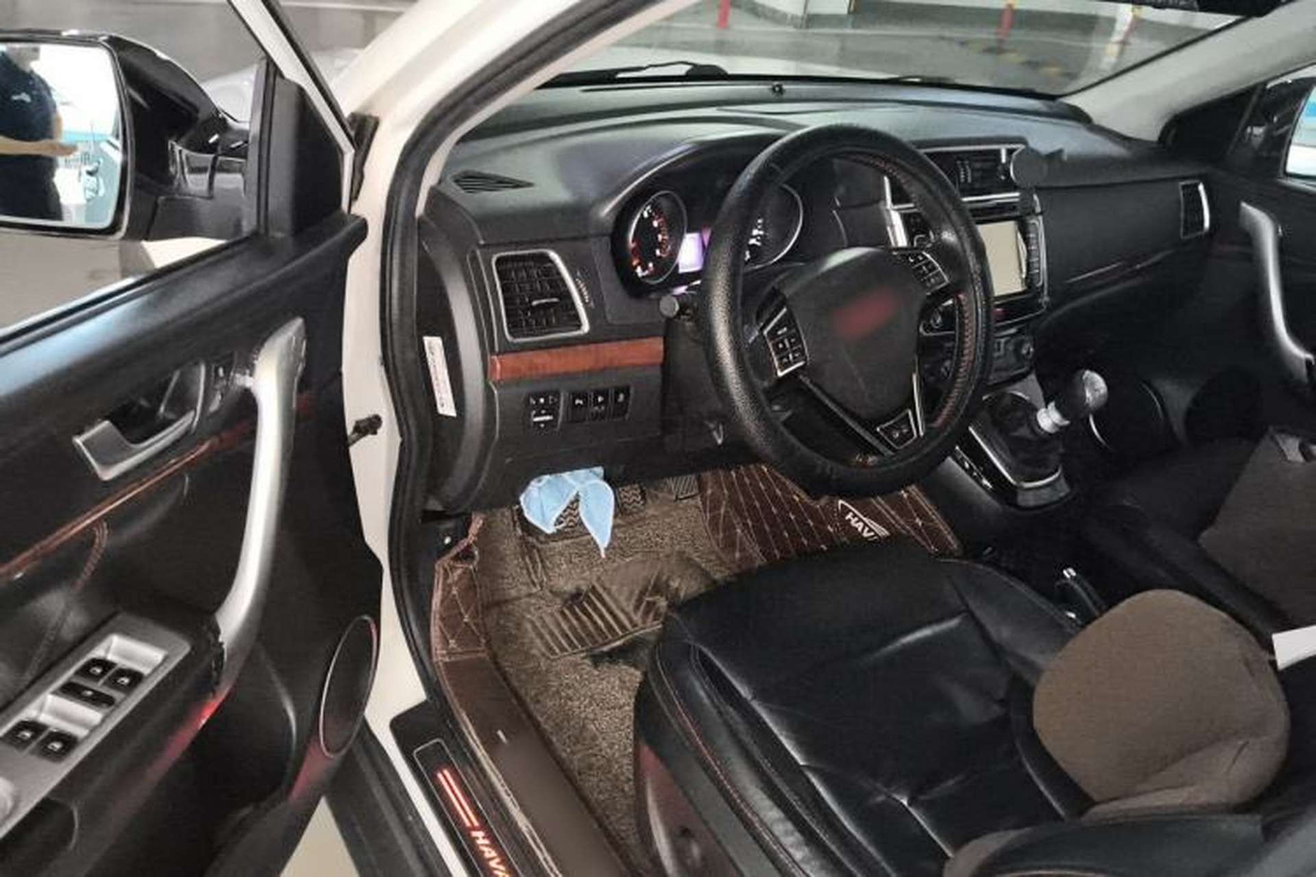 Used Haval H6 2013 Sport Edition 1.5T Manual Two-Wheel Drive Prestige Model Driver Seat