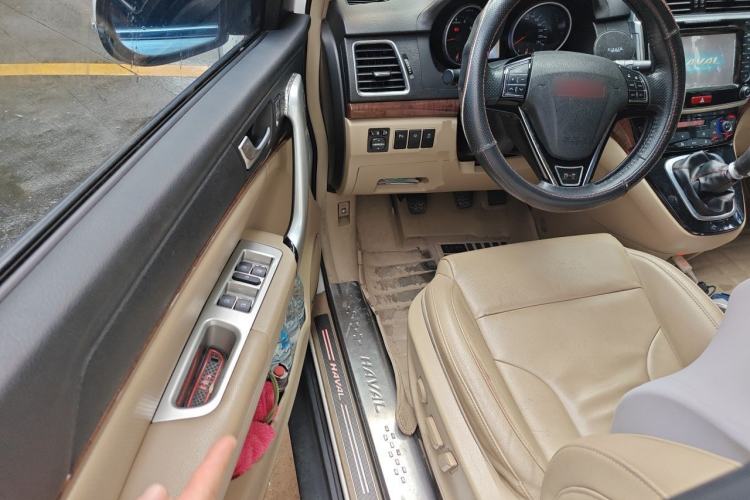 Used Haval H6 2013 Sport Edition 1.5T Manual Two-Wheel Drive Prestige Model Driver Seat