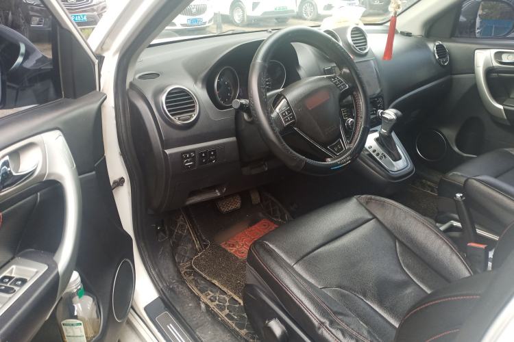 Used Haval H6 2013 Upgraded Model 2.4L Automatic Two-Wheel Drive Elite Version Driver Seat