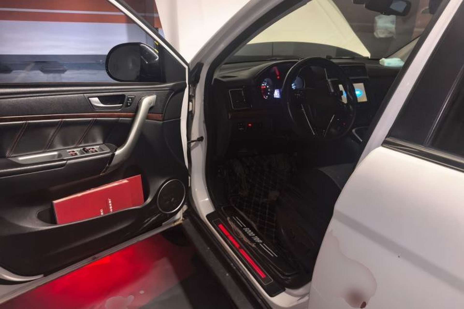 Used Haval H6 2013 Sport Edition 1.5T Manual Two-Wheel Drive Prestige Model Driver Seat