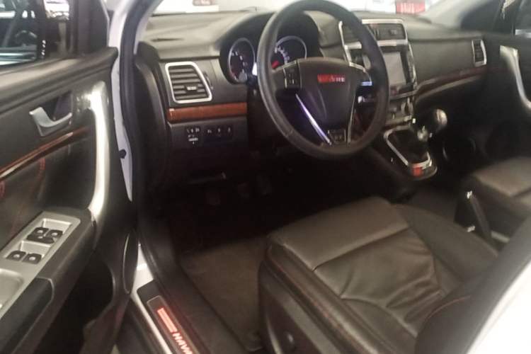 Used Haval H6 2013 Sports Edition 1.5T Manual Two-Wheel Drive Elite Model Driver Seat