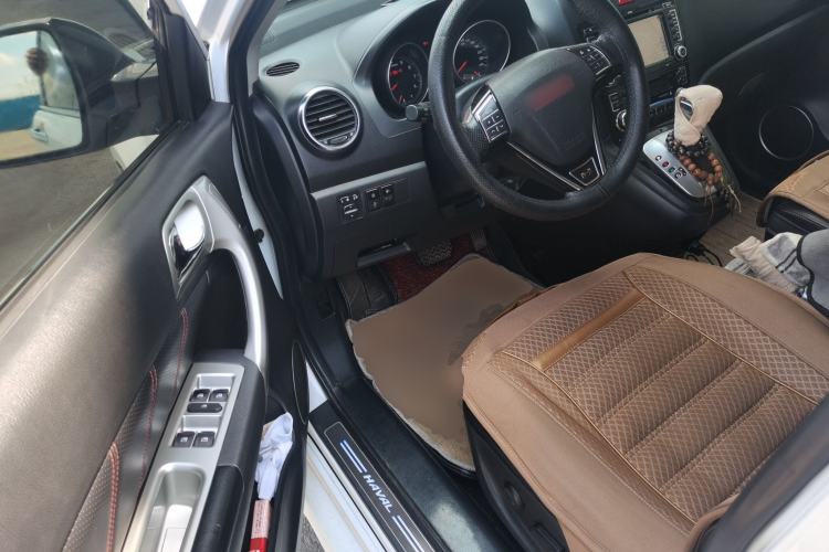 Used Haval H6 2013 Upgraded Model 2.4L Automatic Two-Wheel Drive Prestige Version Driver Seat