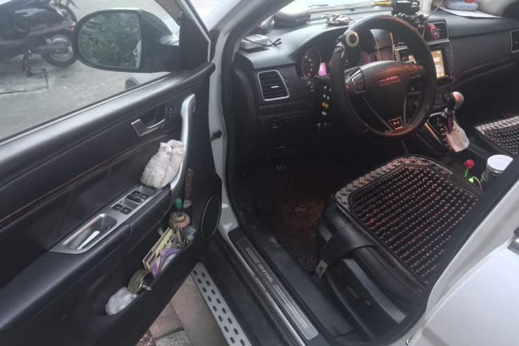 Used Haval H6 2013 Sports Edition 1.5T Manual Two-Wheel Drive Elite Model Driver Seat