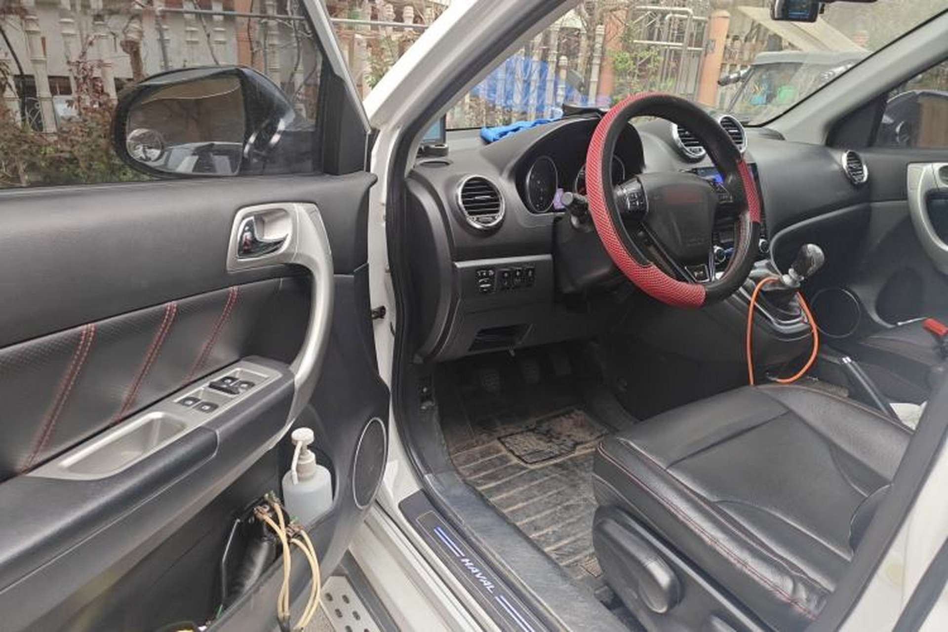 Used Haval H6 2013 Upgraded Model 1.5T Manual Two-Wheel Drive Elite Version Driver Seat