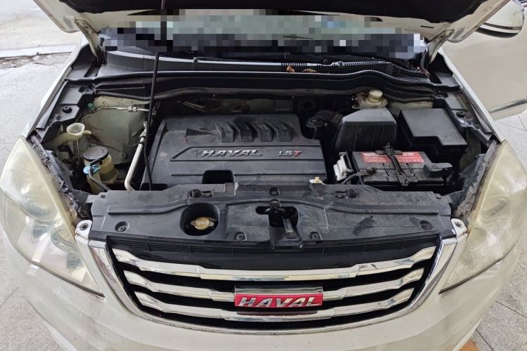 Used Haval H6 2013 Upgraded Model 1.5T Manual Two-Wheel Drive Elite Version Engine Bay