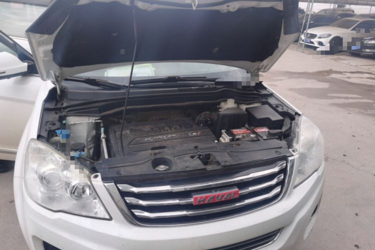 Used Haval H6 2013 Upgraded Model 1.5T Manual Two-Wheel Drive Elite Version Engine Bay