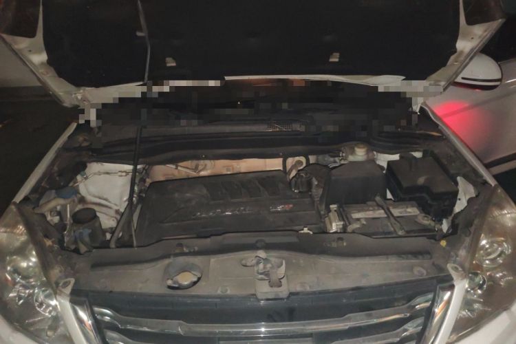 Used Haval H6 2013 Upgraded Model 1.5T Manual Two-Wheel Drive Elite Version Engine Bay