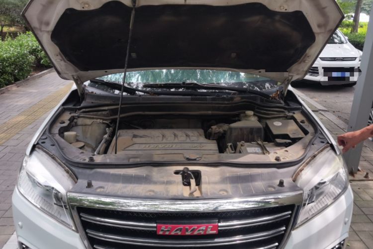 Used Haval H6 2013 Upgraded Model 1.5T Manual Two-Wheel Drive Prestige Version Engine Bay