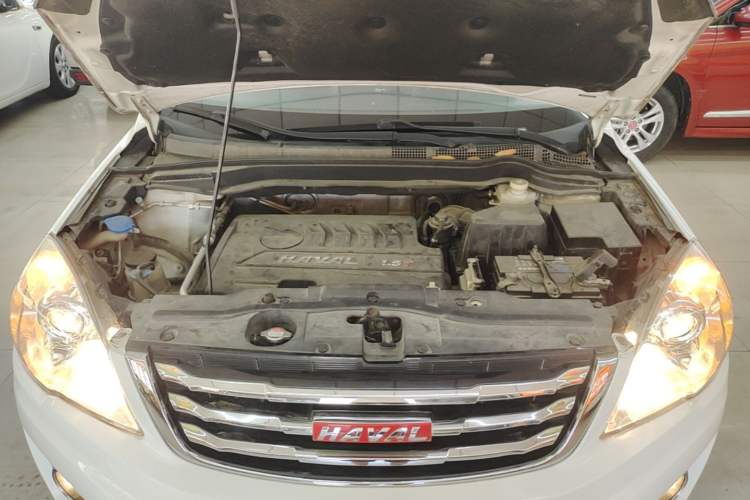 Used Haval H6 2013 Upgraded Model 1.5T Manual Two-Wheel Drive Elite Version Engine Bay