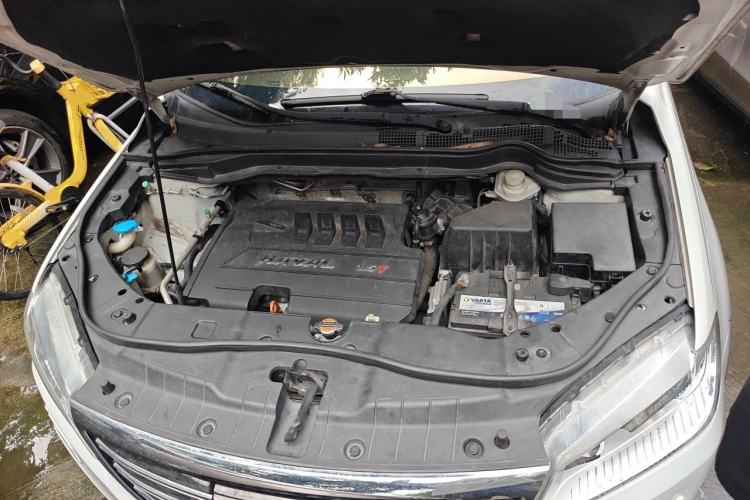 Used Haval H6 2013 Sport Edition 1.5T Manual Two-Wheel Drive Prestige Model Engine Bay