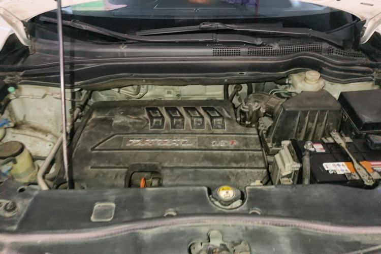 Used Haval H6 2013 Sport Edition 1.5T Manual Two-Wheel Drive Prestige Model Engine Bay